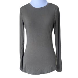 AVETO Basic Long Sleeve Green Top